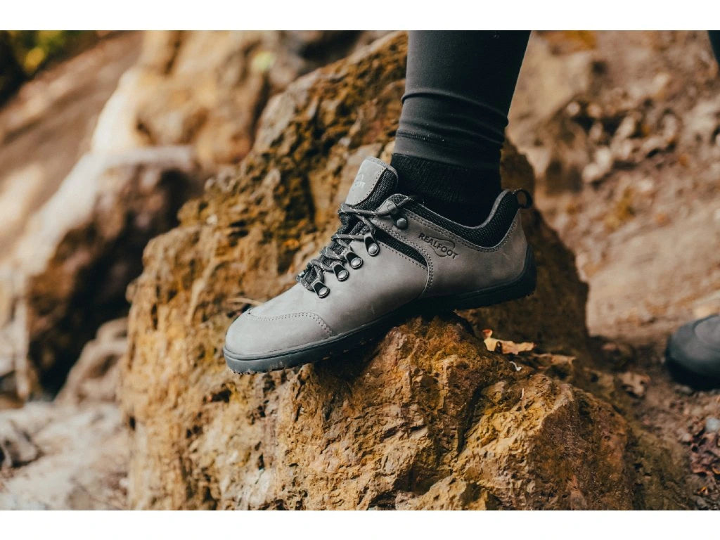 Realfoot Trekker Low | Grå | Låg Barfotasko Känga