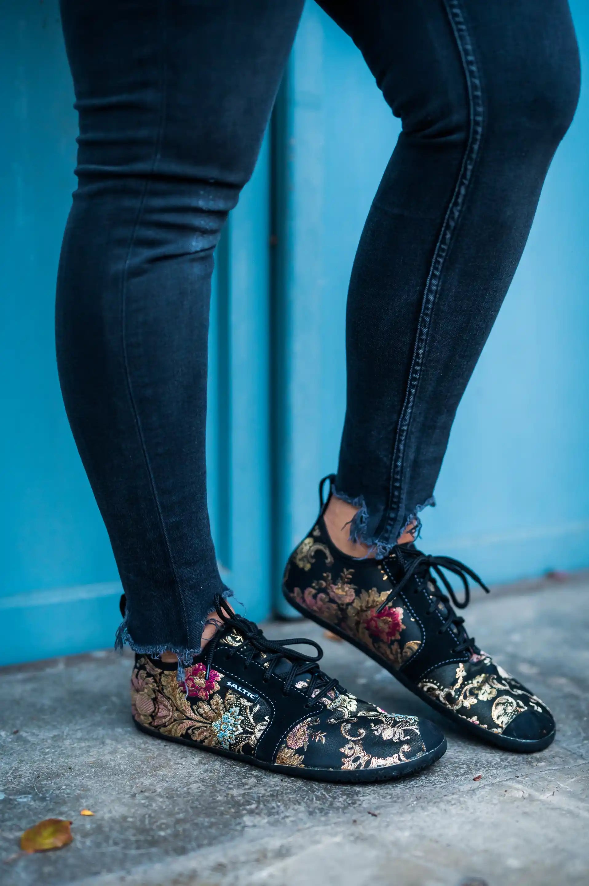 Saltic | Fura Fashion Vegan | Broderad design-sneaker med ExtasyFix®-sula Saltic TJÅKKO