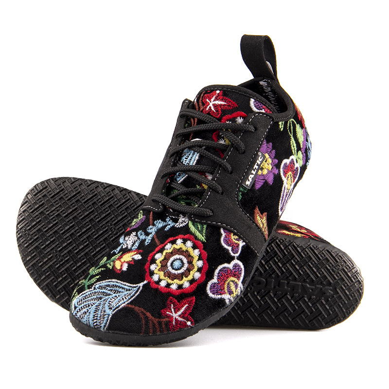 Smart Saltic TJÅKKO Shoes & Adventure