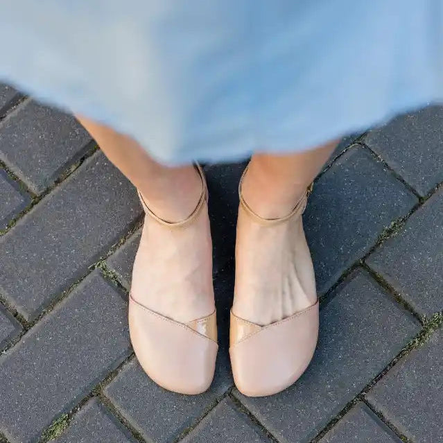 Poppy Shapen TJÅKKO Shoes & Adventure